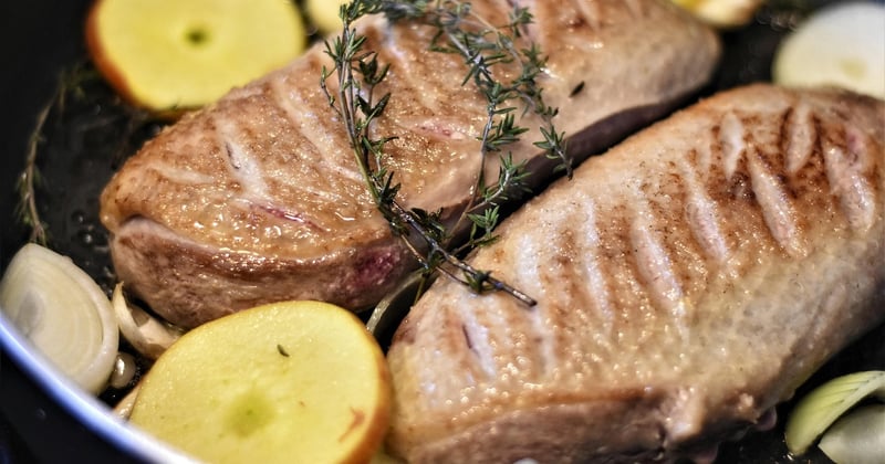 Cuisse de canard au four : la recette fondante qui change tout